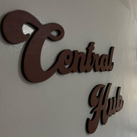 Central Hub Homestay Puerto Princesa Exterior foto
