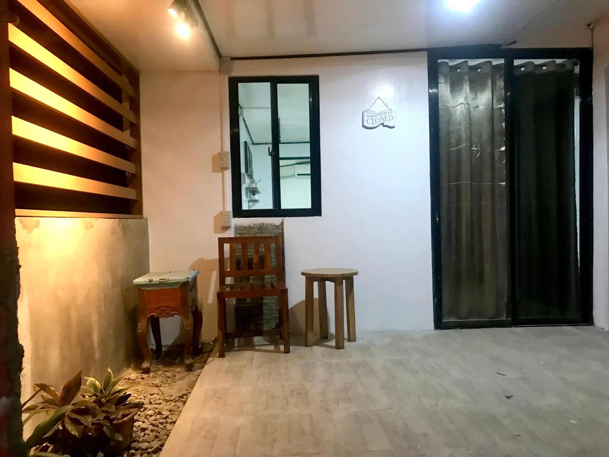 Central Hub Homestay Puerto Princesa Exterior foto